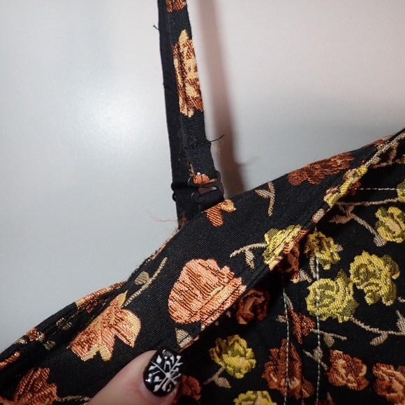 URBAN OUTFITTERS Sleeveless Black Floral Brocade Mini Dress Size XS - Picture 6 of 12